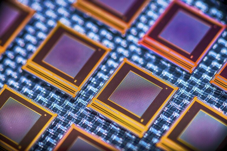 Vertically integrated photon imaging chip